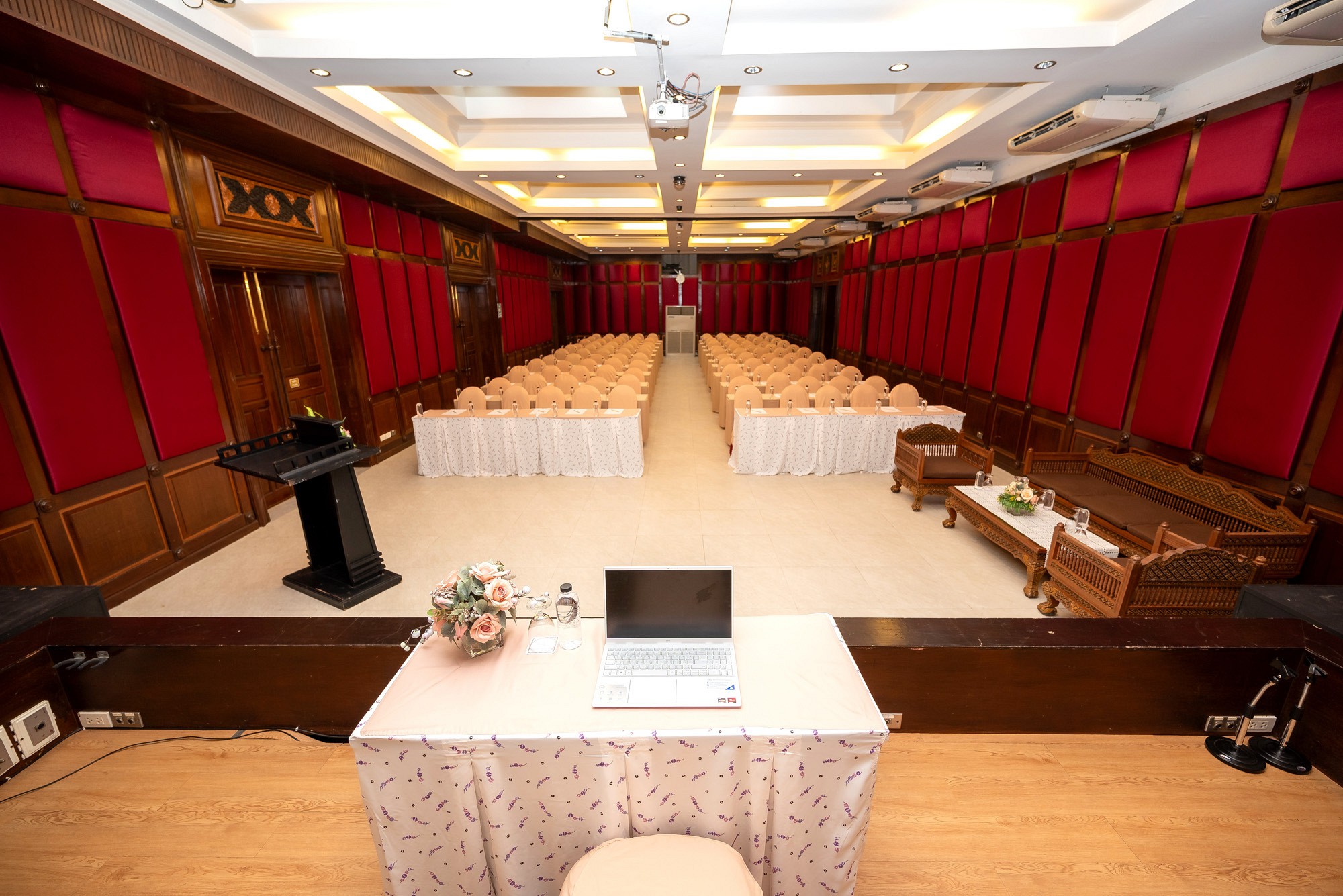 Siri Meeting Room