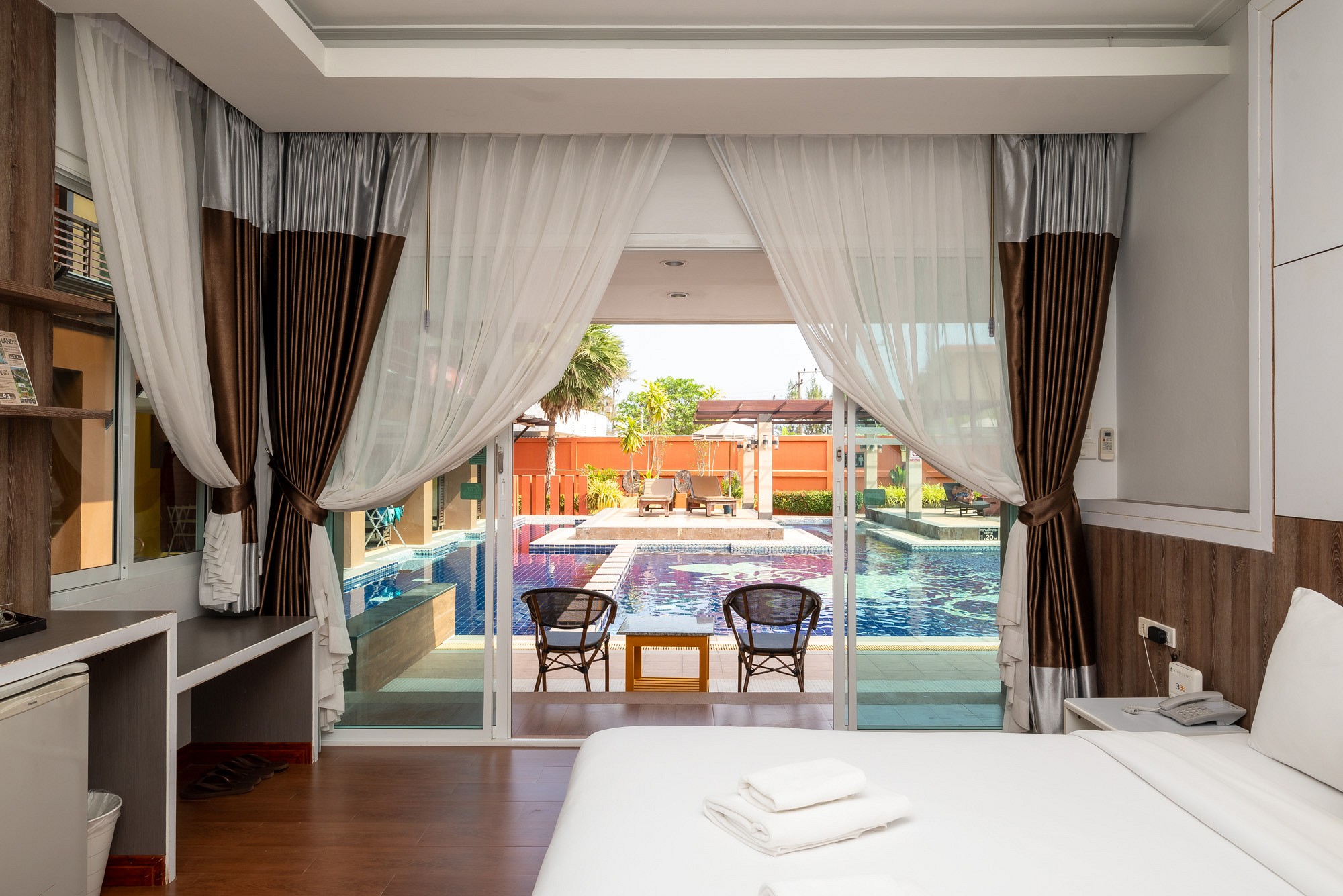 Deluxe Villa Pool Access